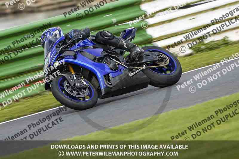 enduro digital images;event digital images;eventdigitalimages;mallory park;mallory park photographs;mallory park trackday;mallory park trackday photographs;no limits trackdays;peter wileman photography;racing digital images;trackday digital images;trackday photos